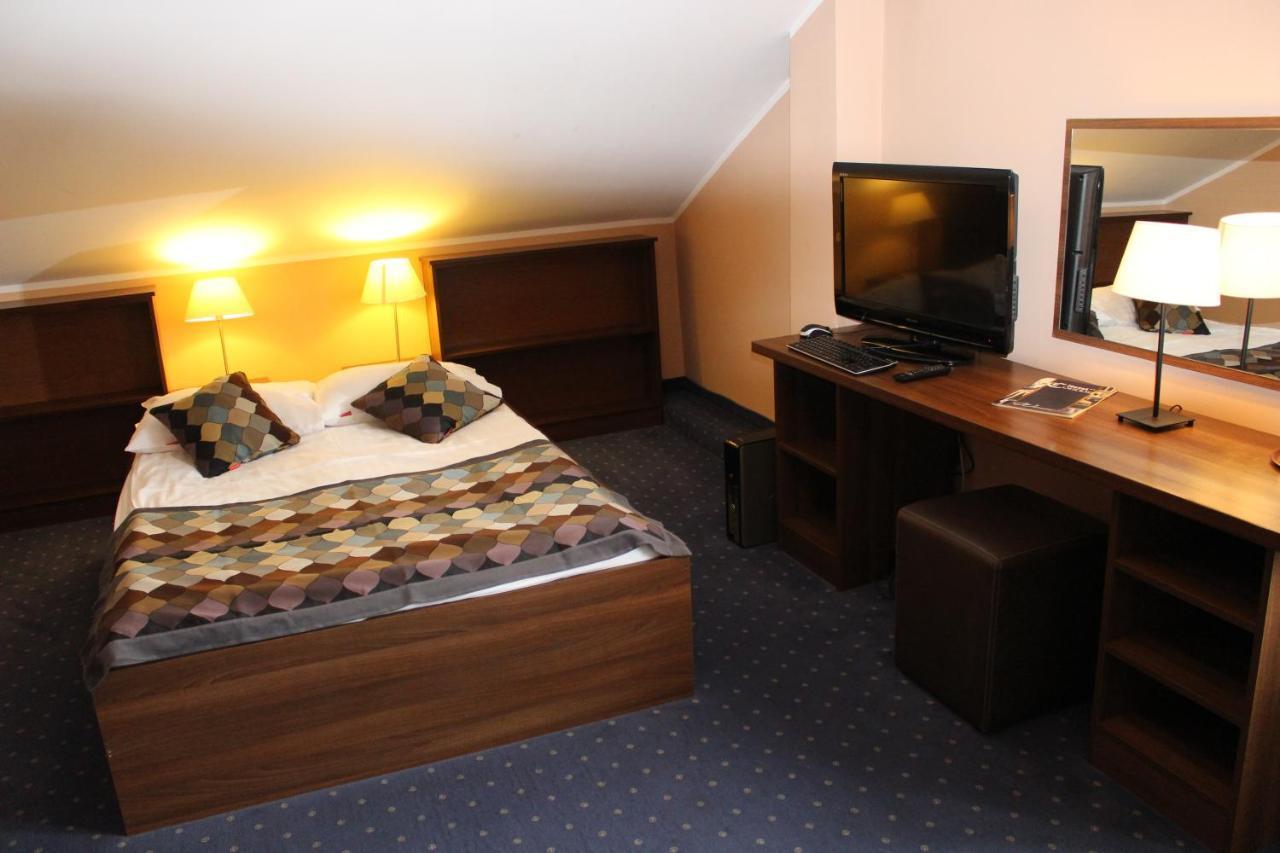 Hotel Colnus Kolno  Exterior foto
